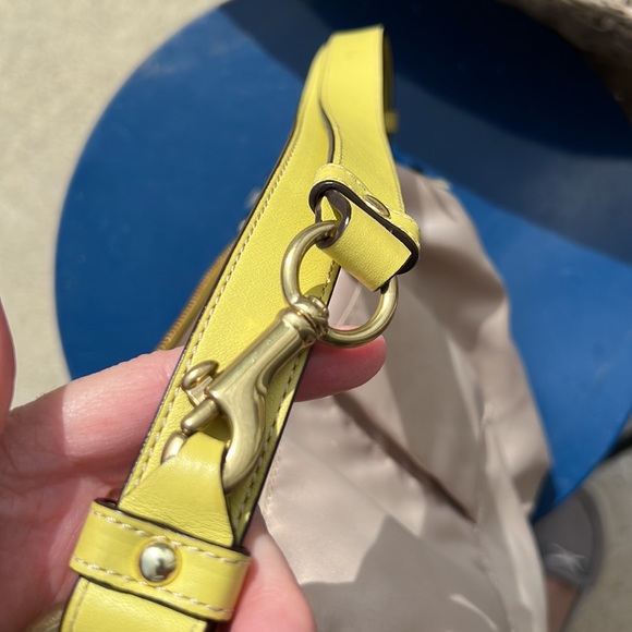 Coach F 19726 Lime Green Leather Shoulder Purse - Picture 9 of 10